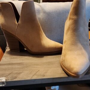 Women's Tan Ankle Boots